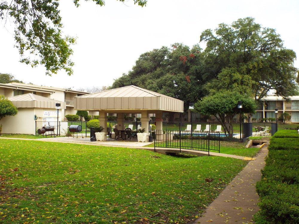 University Inn Austin North 외부 사진