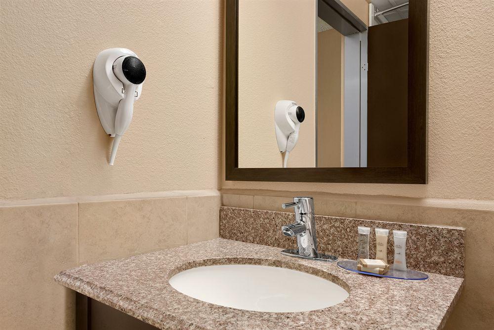 University Inn Austin North 외부 사진